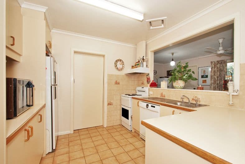 37 Ballantyne Crescent, KILSYTH VIC 3137, Kilsyth - Thumbnail 3
