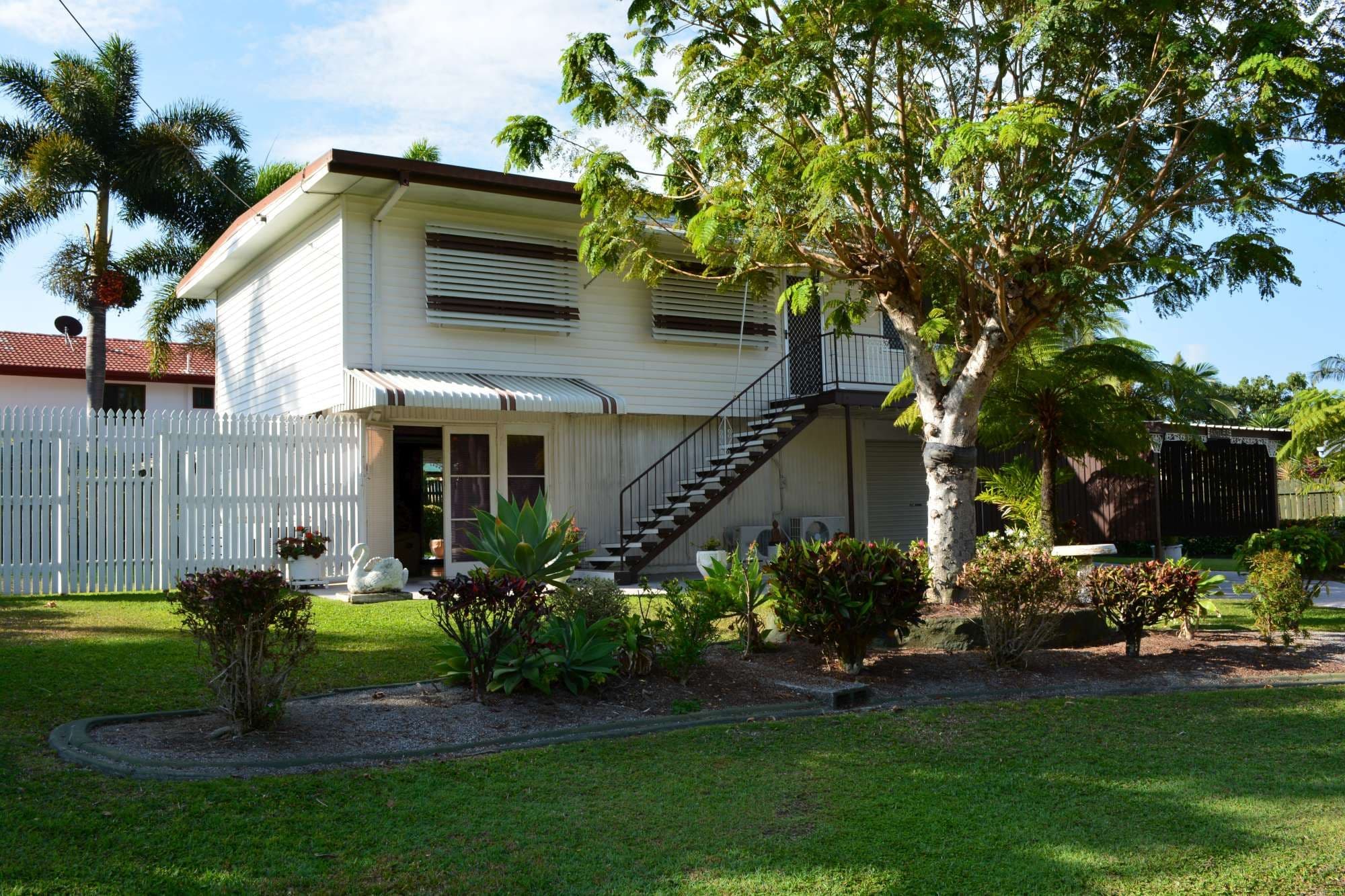 8 Carina Court, MOUNT LOUISA QLD 4814, Mount Louisa - Thumbnail 8