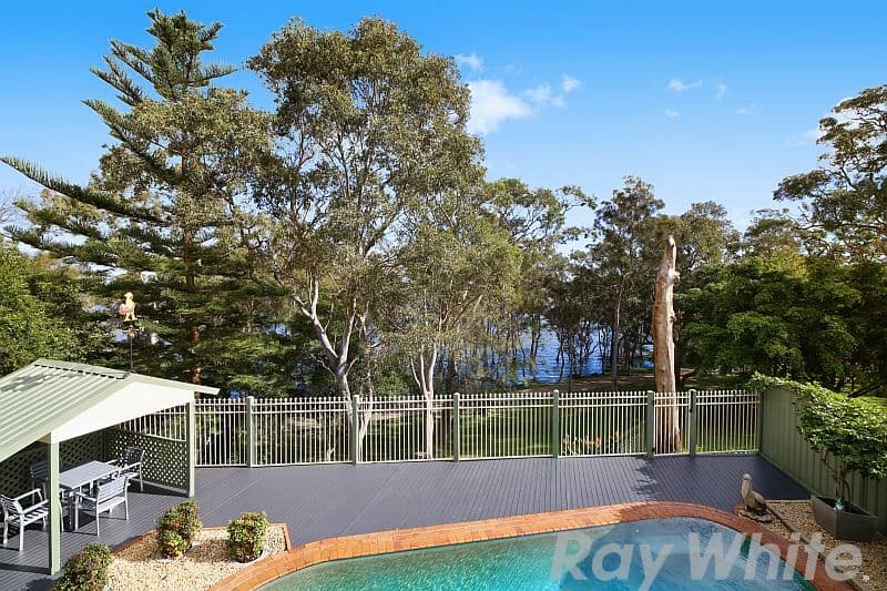 18 Kyong Avenue, Buff Point - Image 1