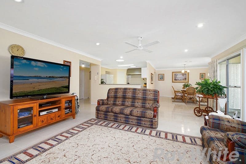 18 Kyong Avenue, Buff Point - Thumbnail 5