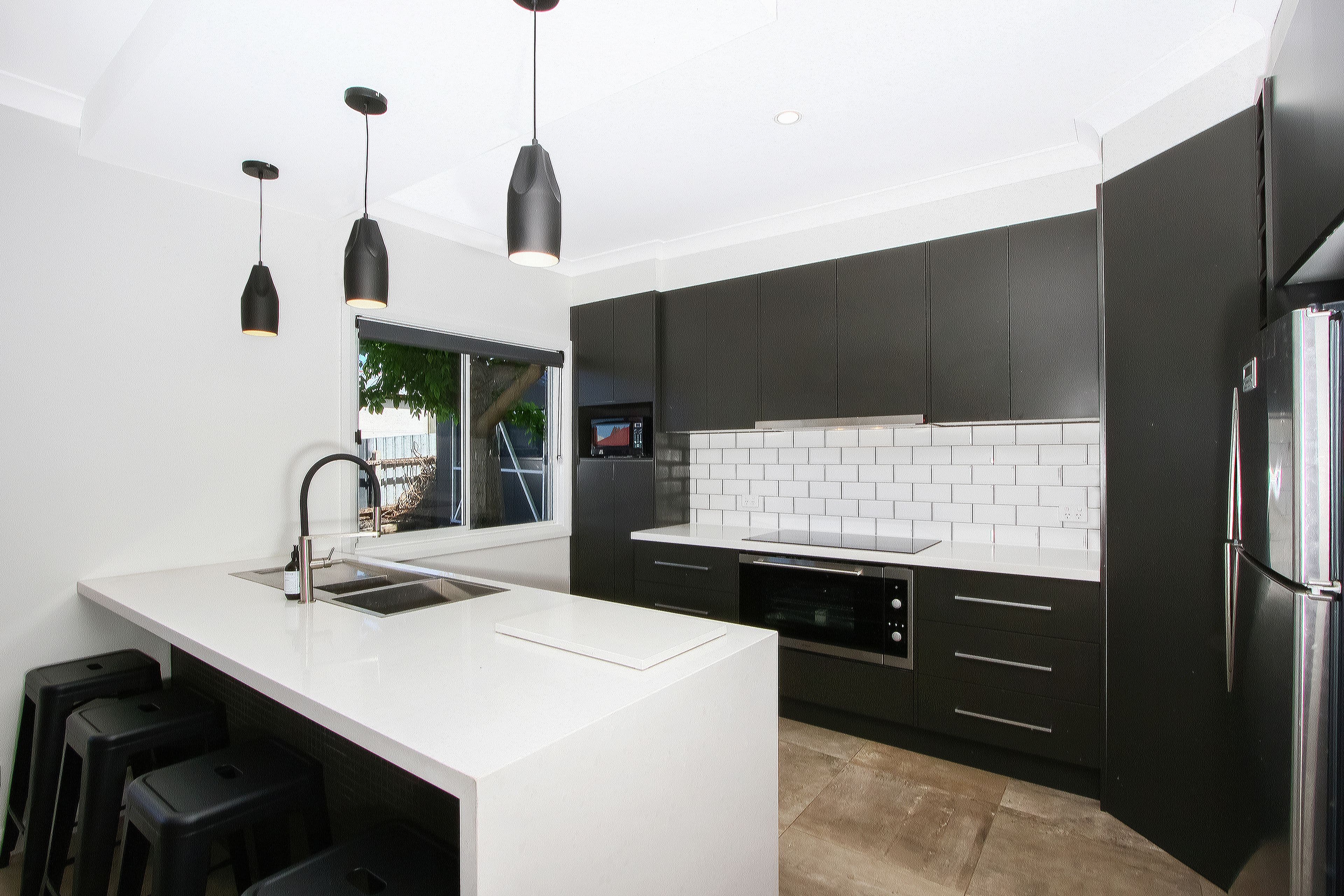 6 Redbank Close, Happy Valley - Thumbnail 4