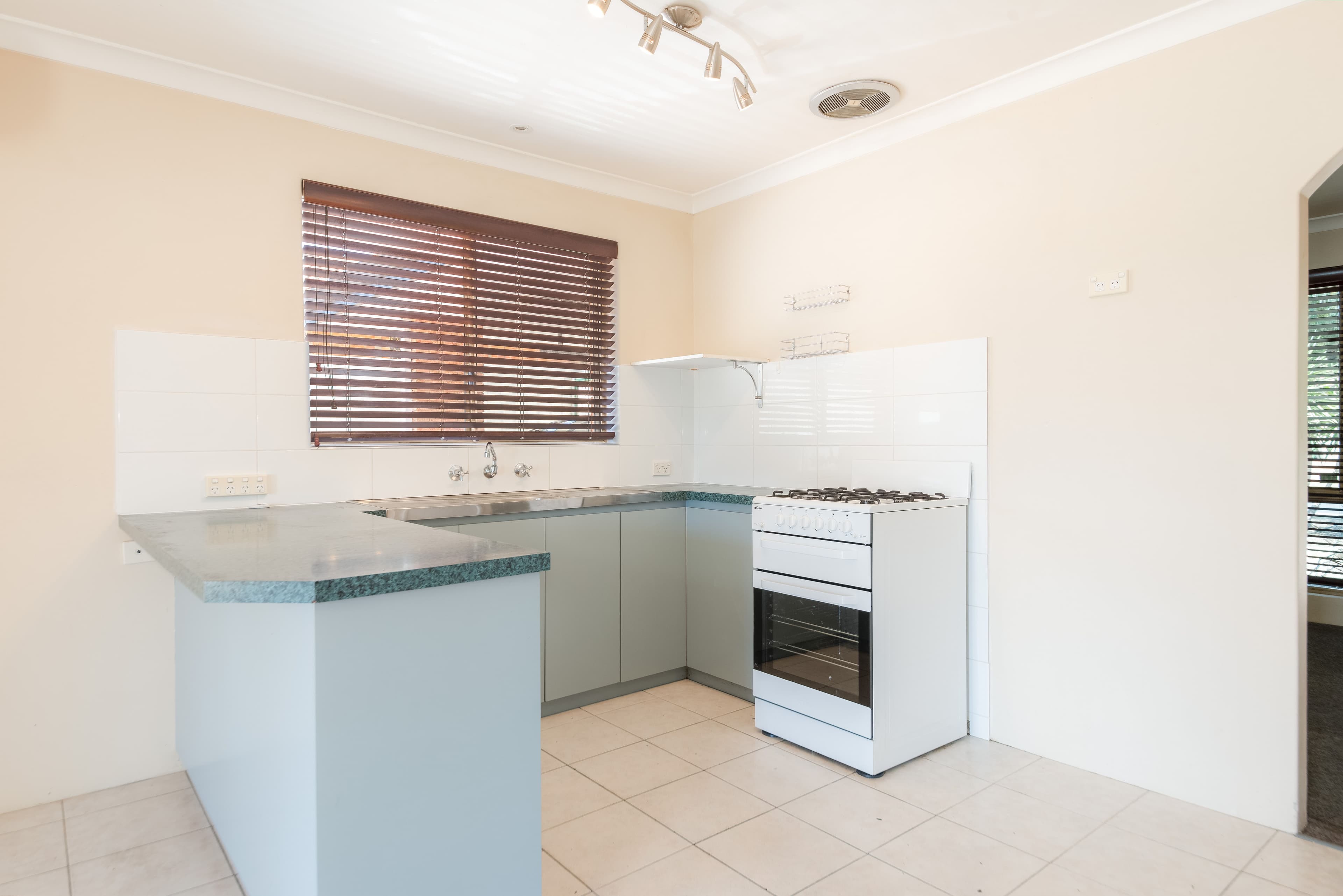 6 Fradelos Place, Usher WA 6230, Usher - Thumbnail 3