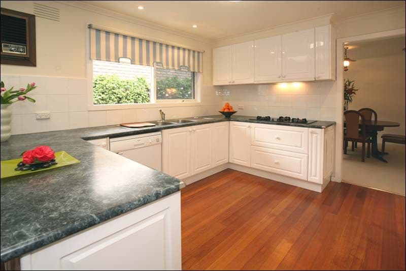 12 Adam Avenue, WHEELERS HILL VIC 3150, Wheelers Hill - Thumbnail 2