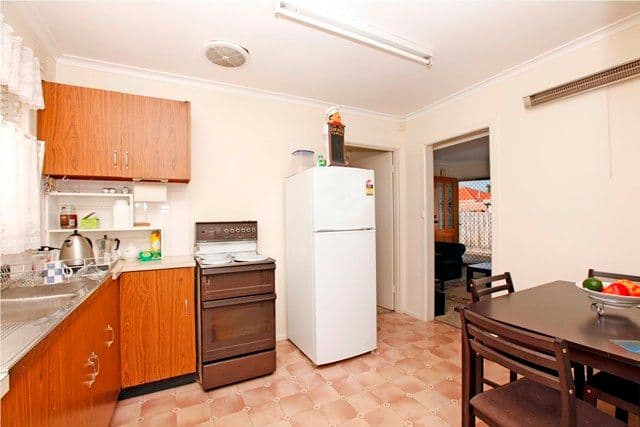 24 Kelsby Street, RESERVOIR VIC 3073, Reservoir - Thumbnail 3