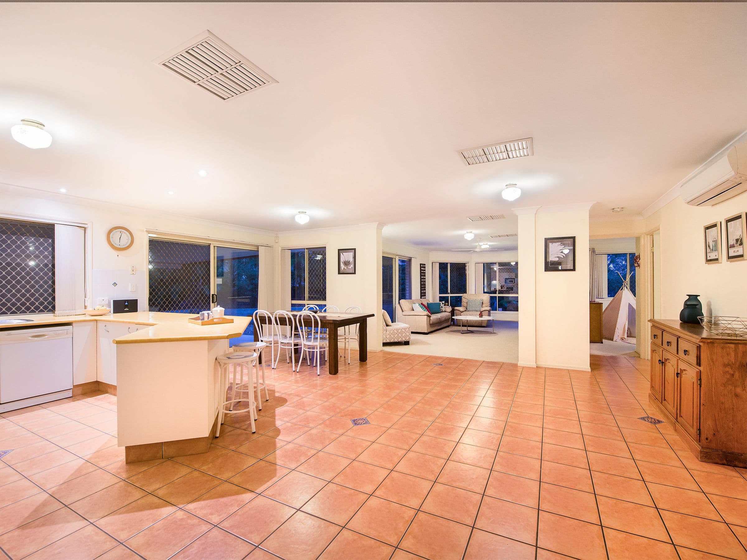 11 Ngairi Close, Eight Mile Plains QLD 4113, Eight Mile Plains - Image 1