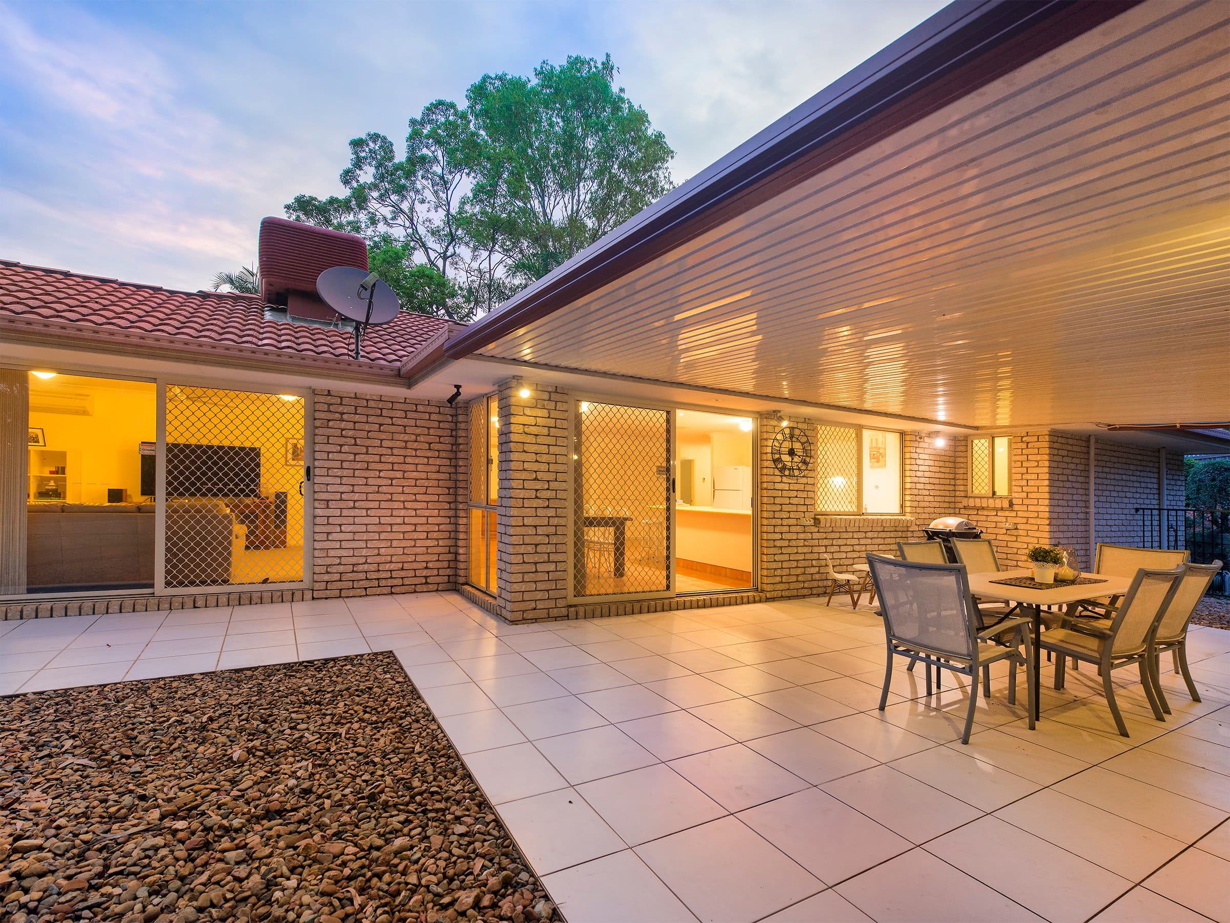 11 Ngairi Close, Eight Mile Plains QLD 4113, Eight Mile Plains - Thumbnail 3