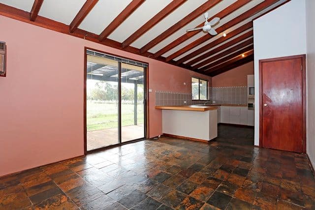 84 Peters Road, MUCHEA WA 6501, Muchea - Thumbnail 2