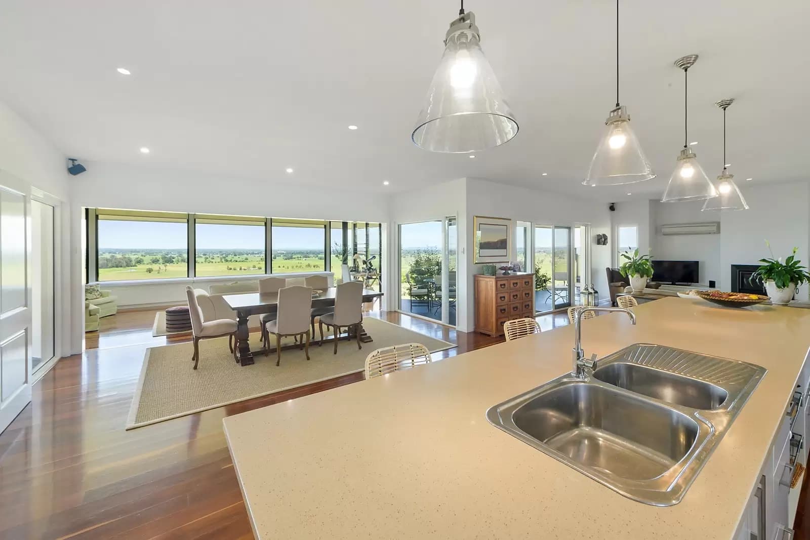 11 Galahad Crescent Castle Hill, Grafton - Thumbnail 7