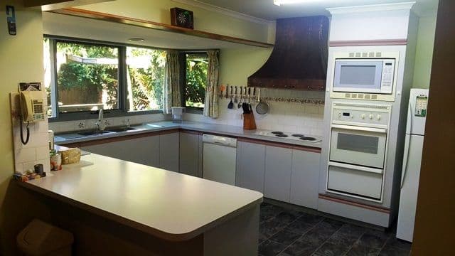 2 Thomas Street, HEATHCOTE VIC 3523, Heathcote - Thumbnail 2