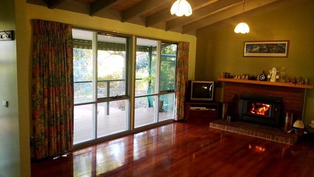 2 Thomas Street, HEATHCOTE VIC 3523, Heathcote - Thumbnail 8