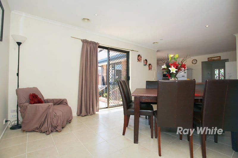 7 Woodbine Road, CRANBOURNE VIC 3977, Cranbourne North - Thumbnail 6