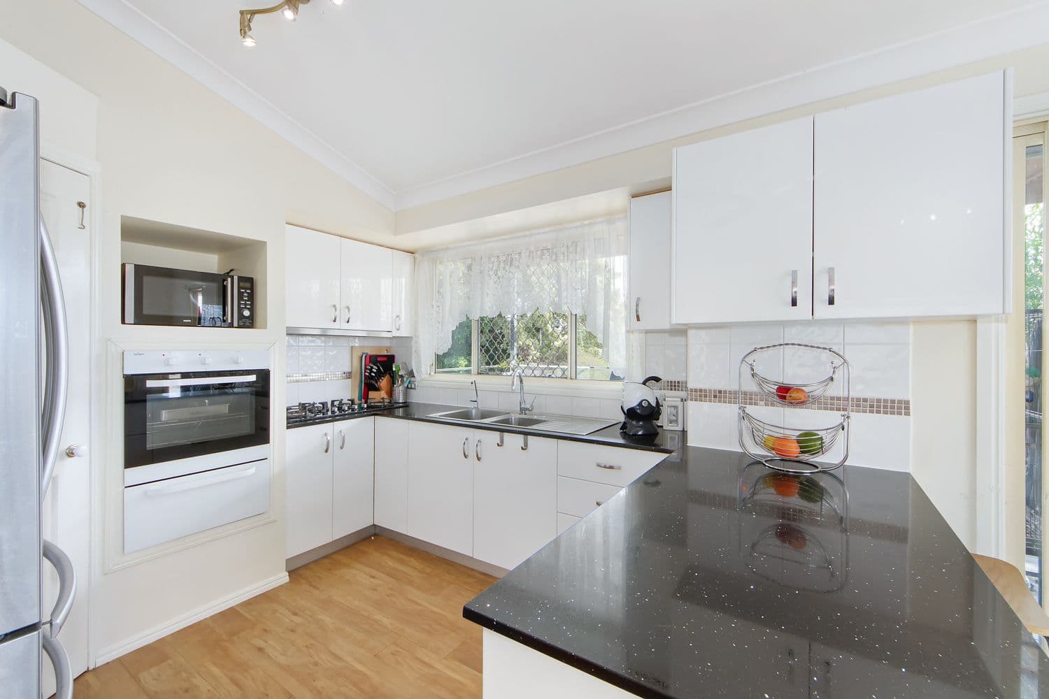 169 Pappas Way, Carrara QLD 4211, Carrara - Thumbnail 2