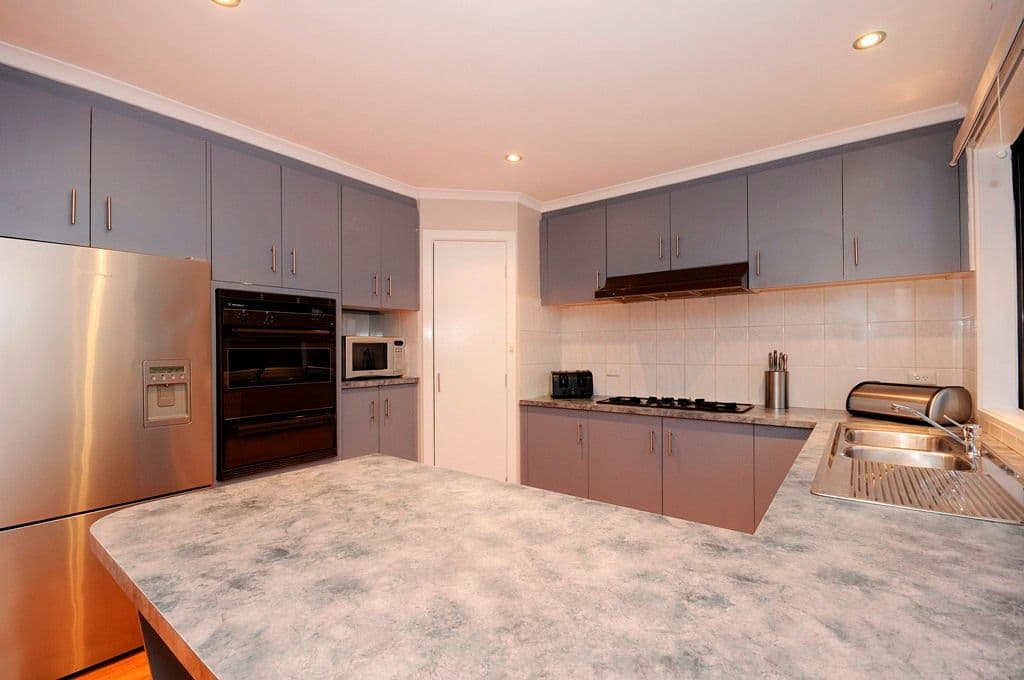 138 LAKEVIEW Drive, LILYDALE VIC 3140, Lilydale - Thumbnail 4