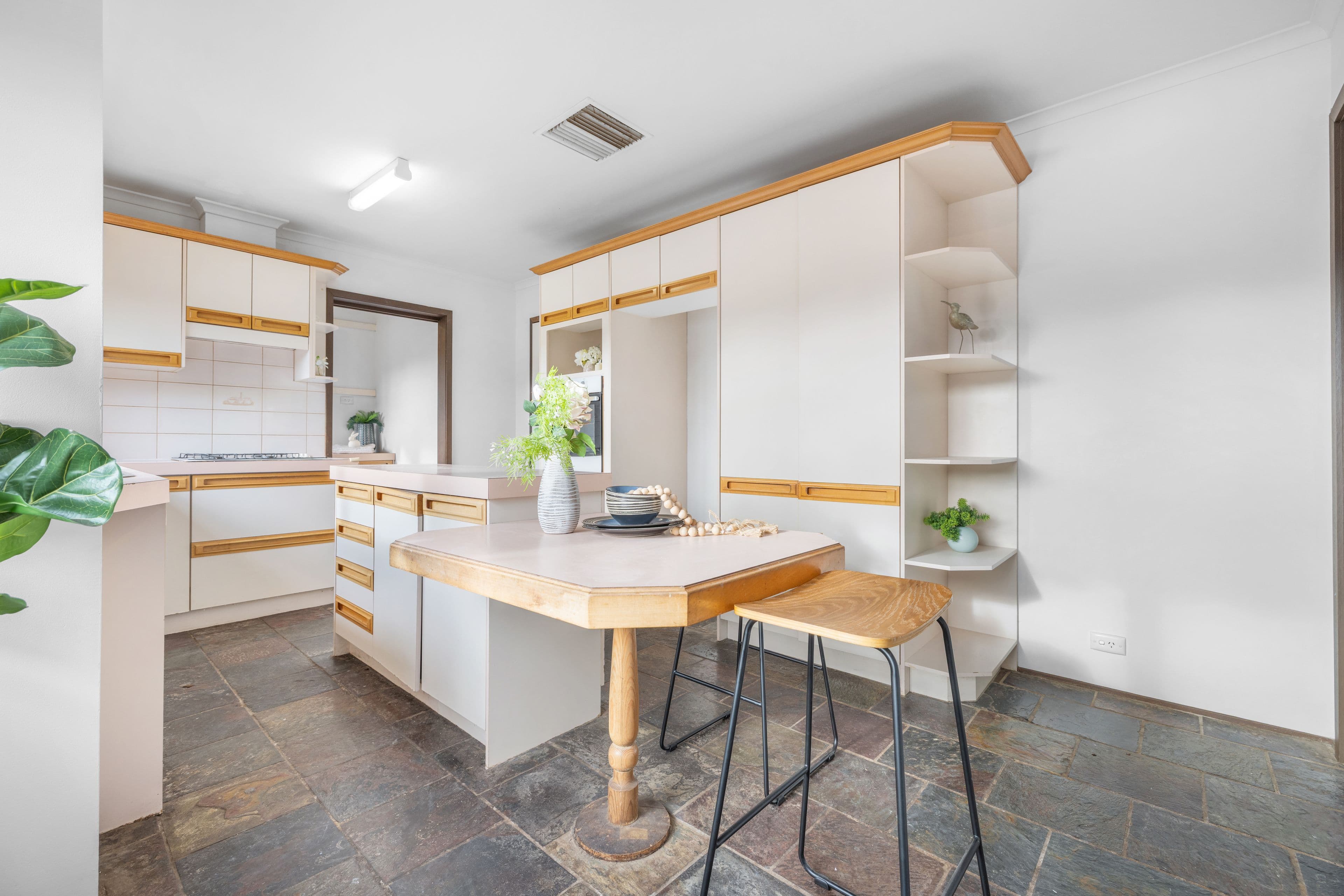 42 Templeton Street, Wantirna VIC 3152, Wantirna - Thumbnail 4