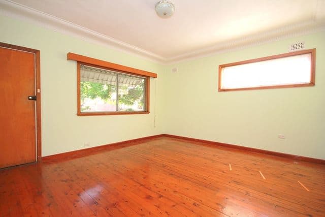 43  Endeavour Road, GEORGES HALL NSW 2198, Georges Hall - Thumbnail 3