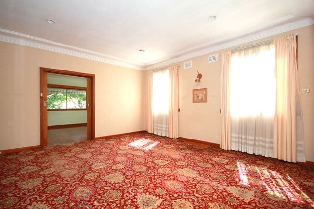 43  Endeavour Road, GEORGES HALL NSW 2198, Georges Hall - Thumbnail 5
