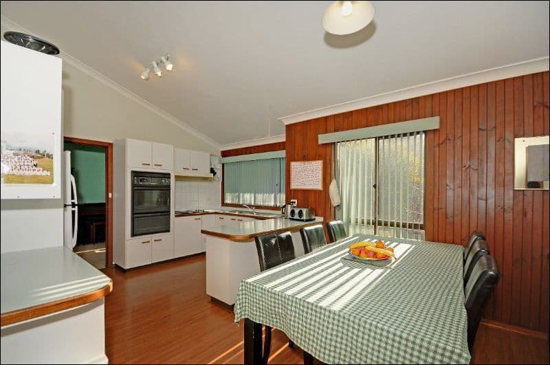 3 Amaroo Place, QUEANBEYAN NSW 2620, Queanbeyan - Thumbnail 3
