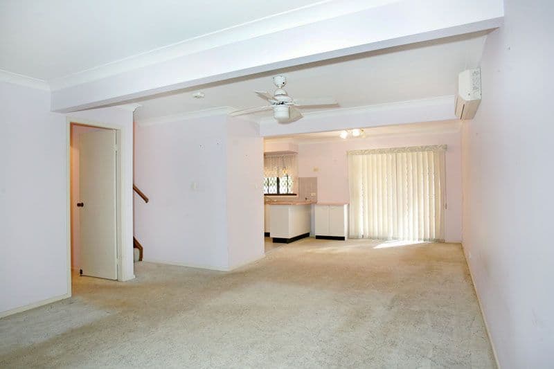 42 Debra Anne Drive, BATEAU BAY NSW 2261, Bateau Bay - Thumbnail 2