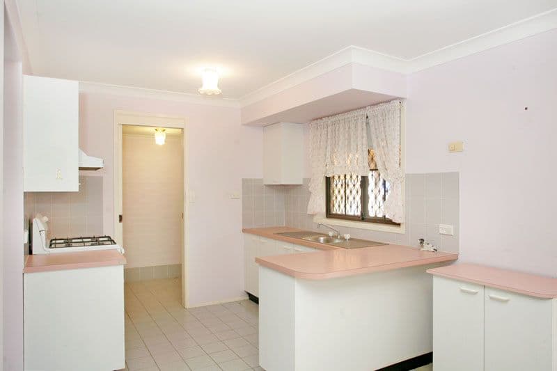 42 Debra Anne Drive, BATEAU BAY NSW 2261, Bateau Bay - Thumbnail 4