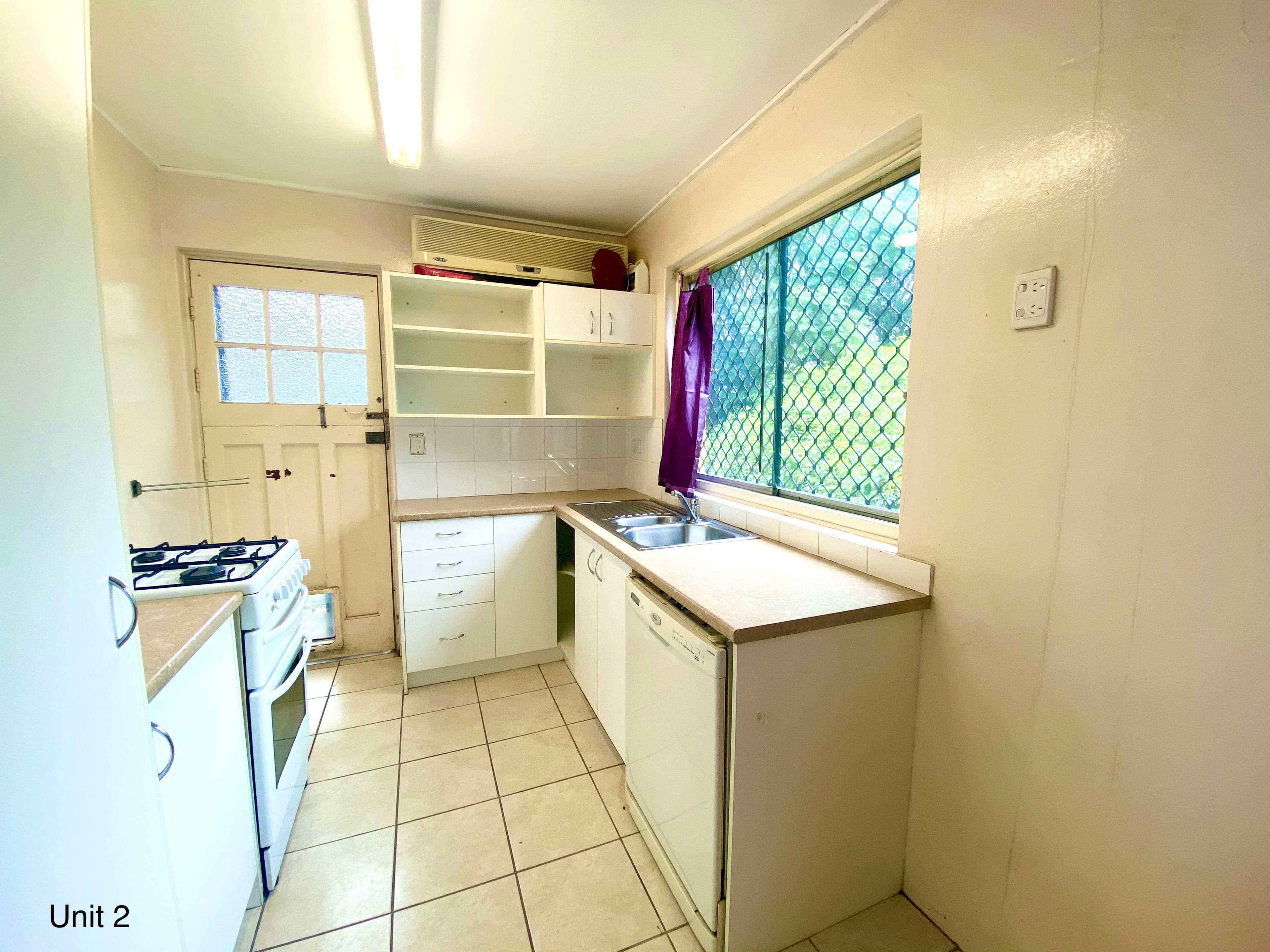 63 Victor Street, Holland Park QLD 4121, Holland Park - Thumbnail 8