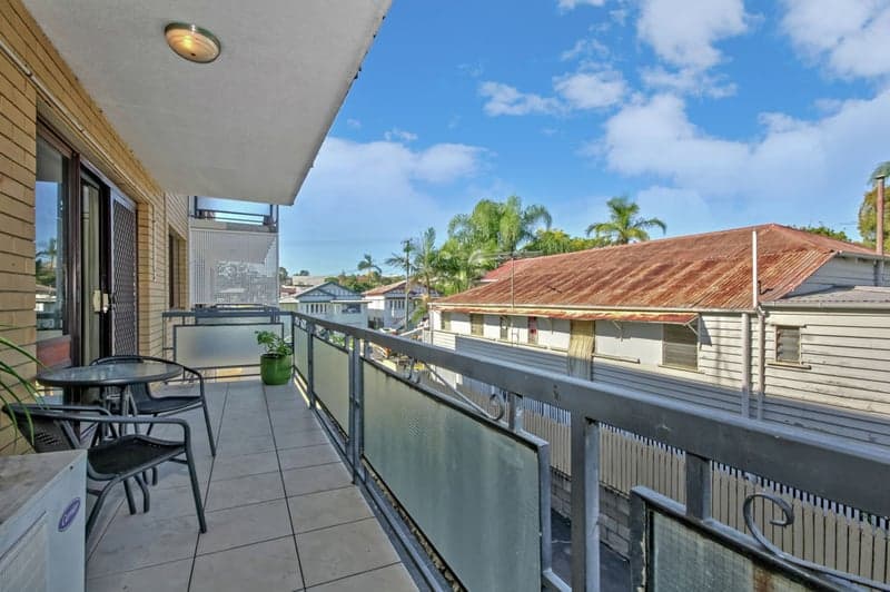 17 Logan Street, Greenslopes - Thumbnail 4