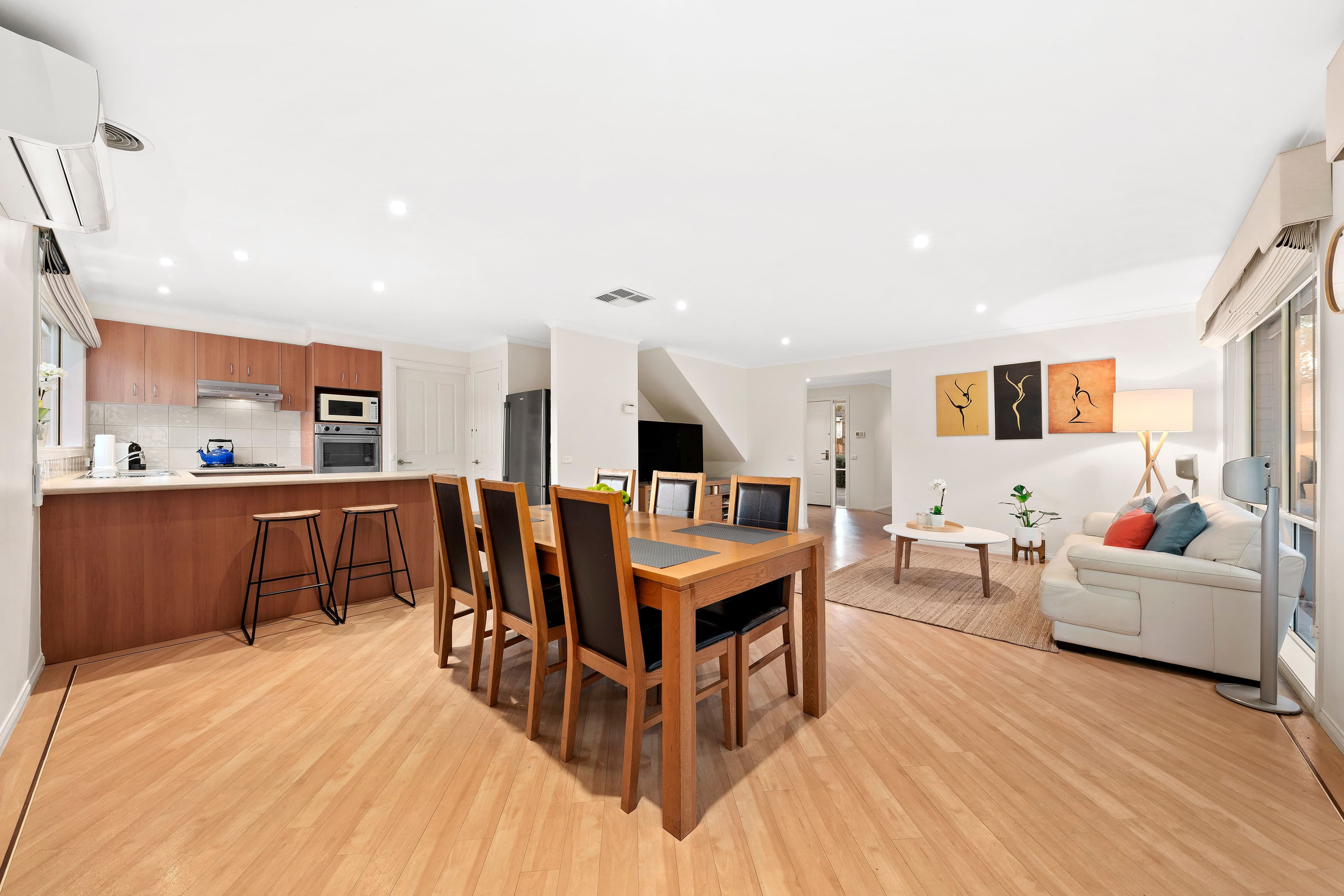 11 Helena Court, Rowville VIC 3178, Rowville - Thumbnail 3