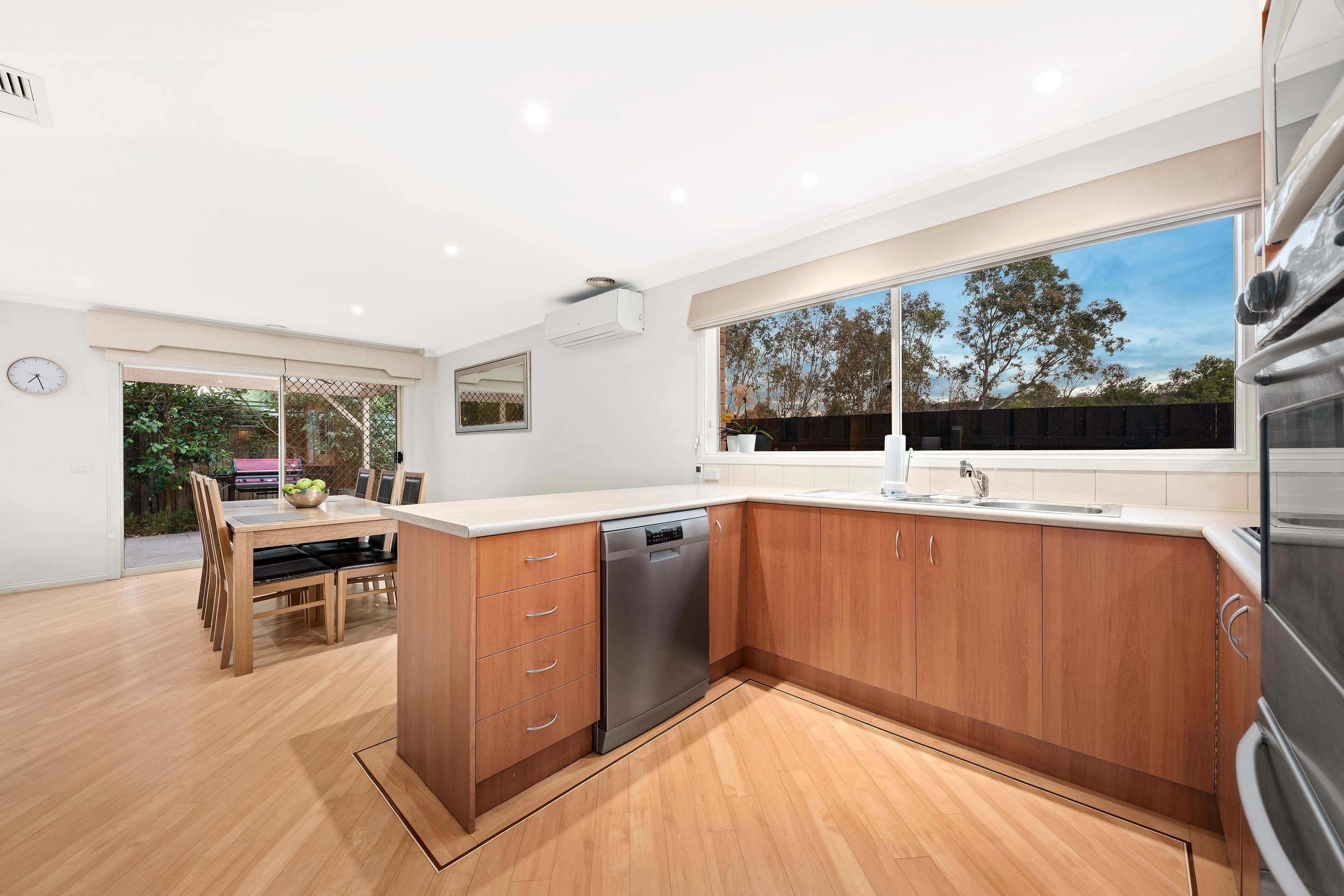 11 Helena Court, Rowville VIC 3178, Rowville - Thumbnail 4
