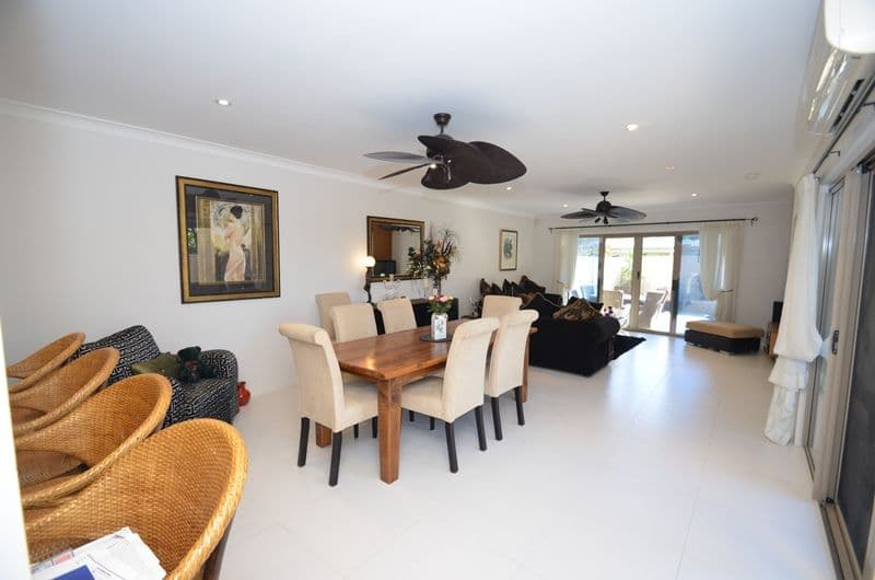 69 Falconer Street, SOUTHPORT QLD 4215, Southport - Thumbnail 3