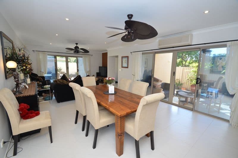 69 Falconer Street, SOUTHPORT QLD 4215, Southport - Thumbnail 4