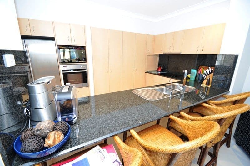 69 Falconer Street, SOUTHPORT QLD 4215, Southport - Thumbnail 6