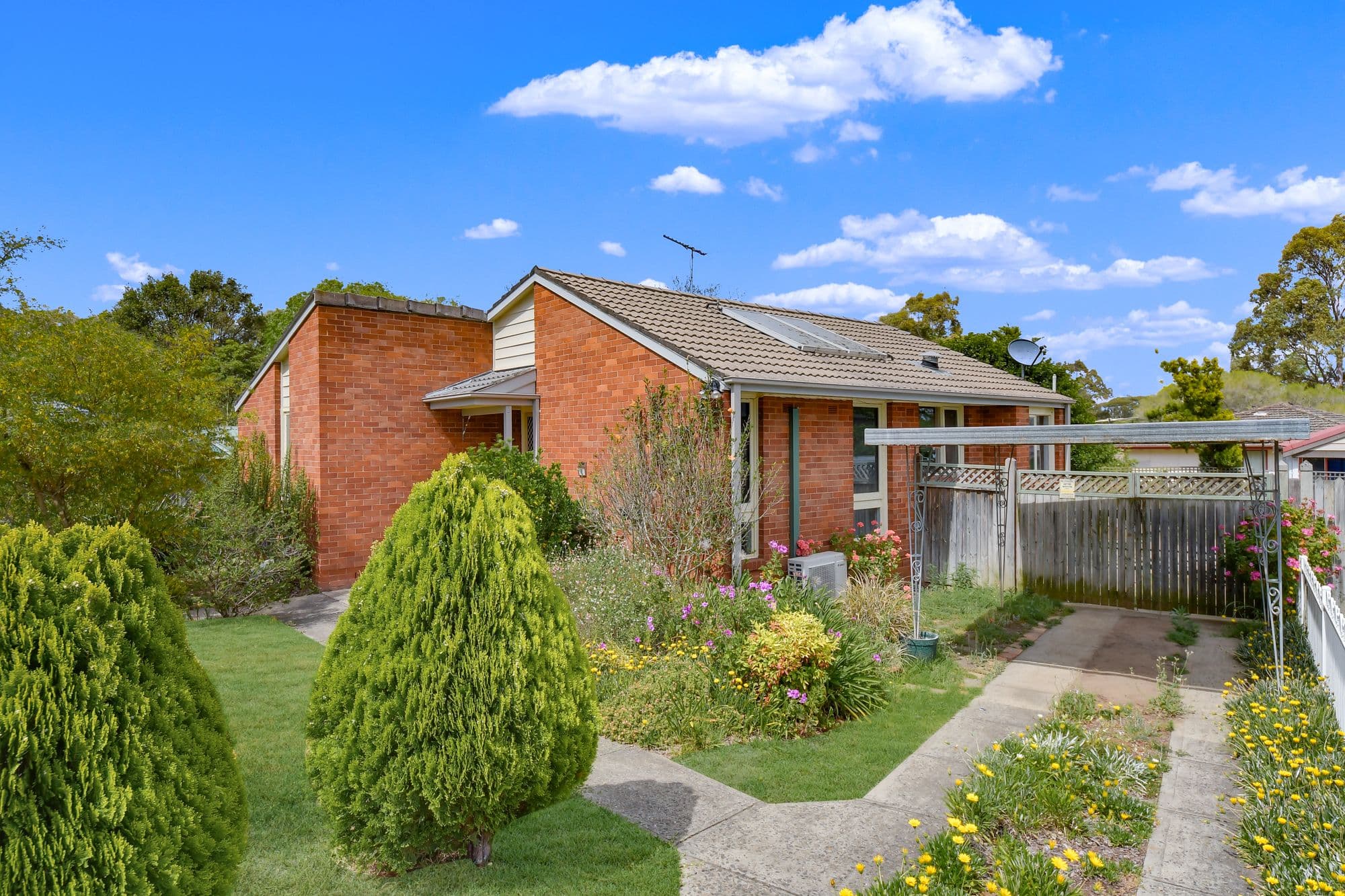 11 Haddon Rig Place, Airds - Image 1