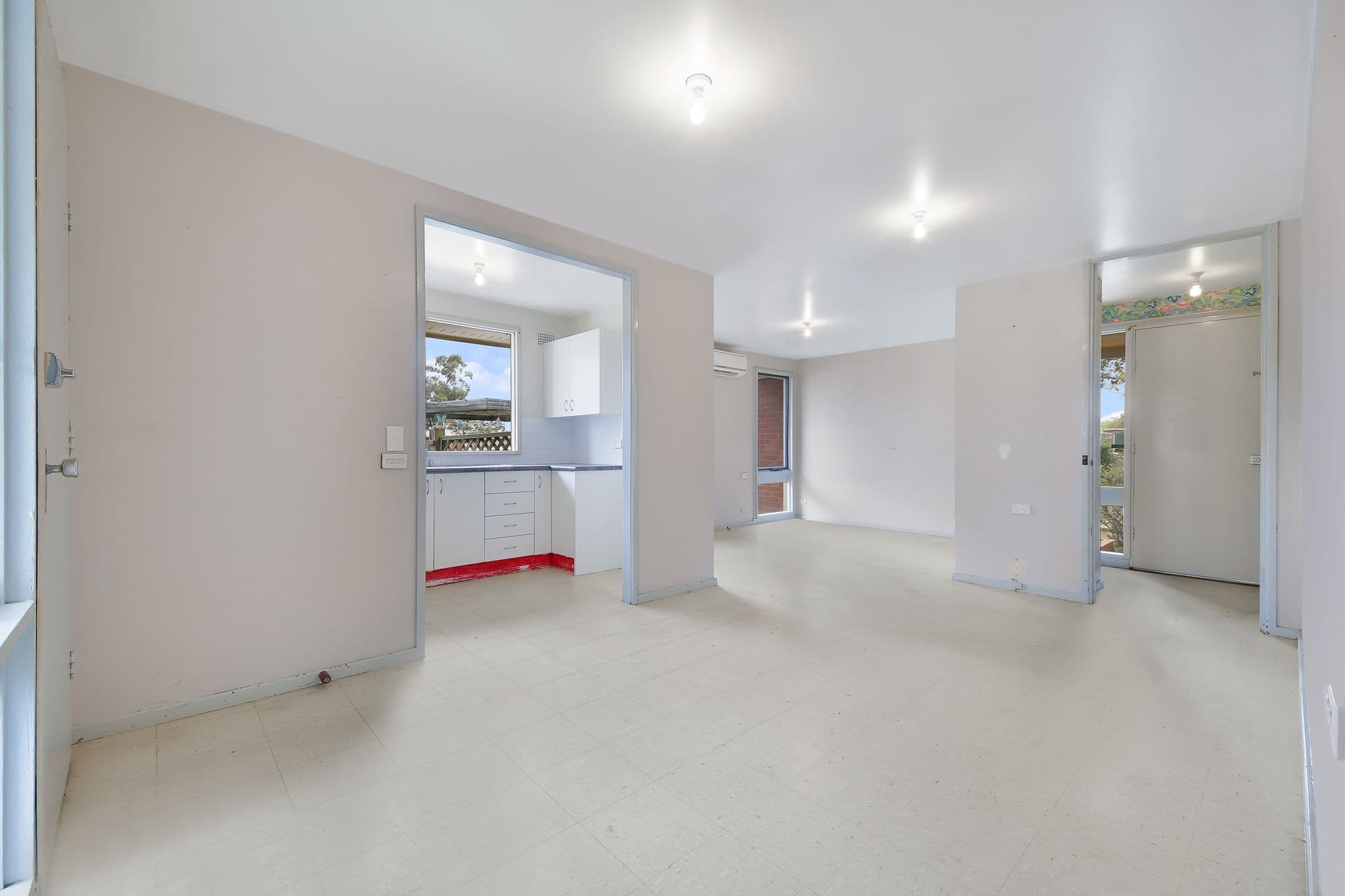 11 Haddon Rig Place, Airds - Thumbnail 3