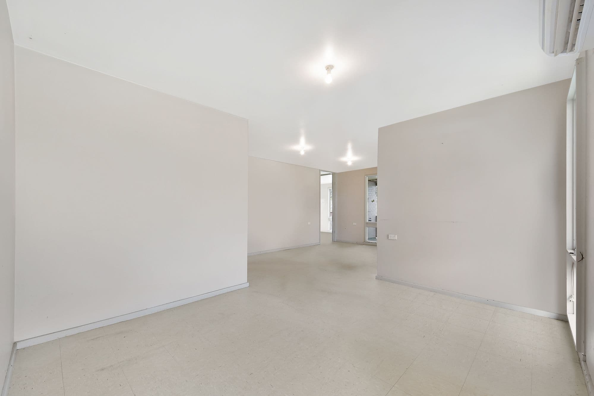 11 Haddon Rig Place, Airds - Thumbnail 4