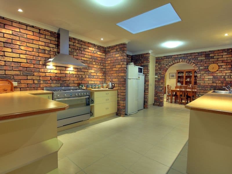 19 Brooklands Street, EIGHT MILE PLAINS QLD 4113, Eight Mile Plains - Thumbnail 2