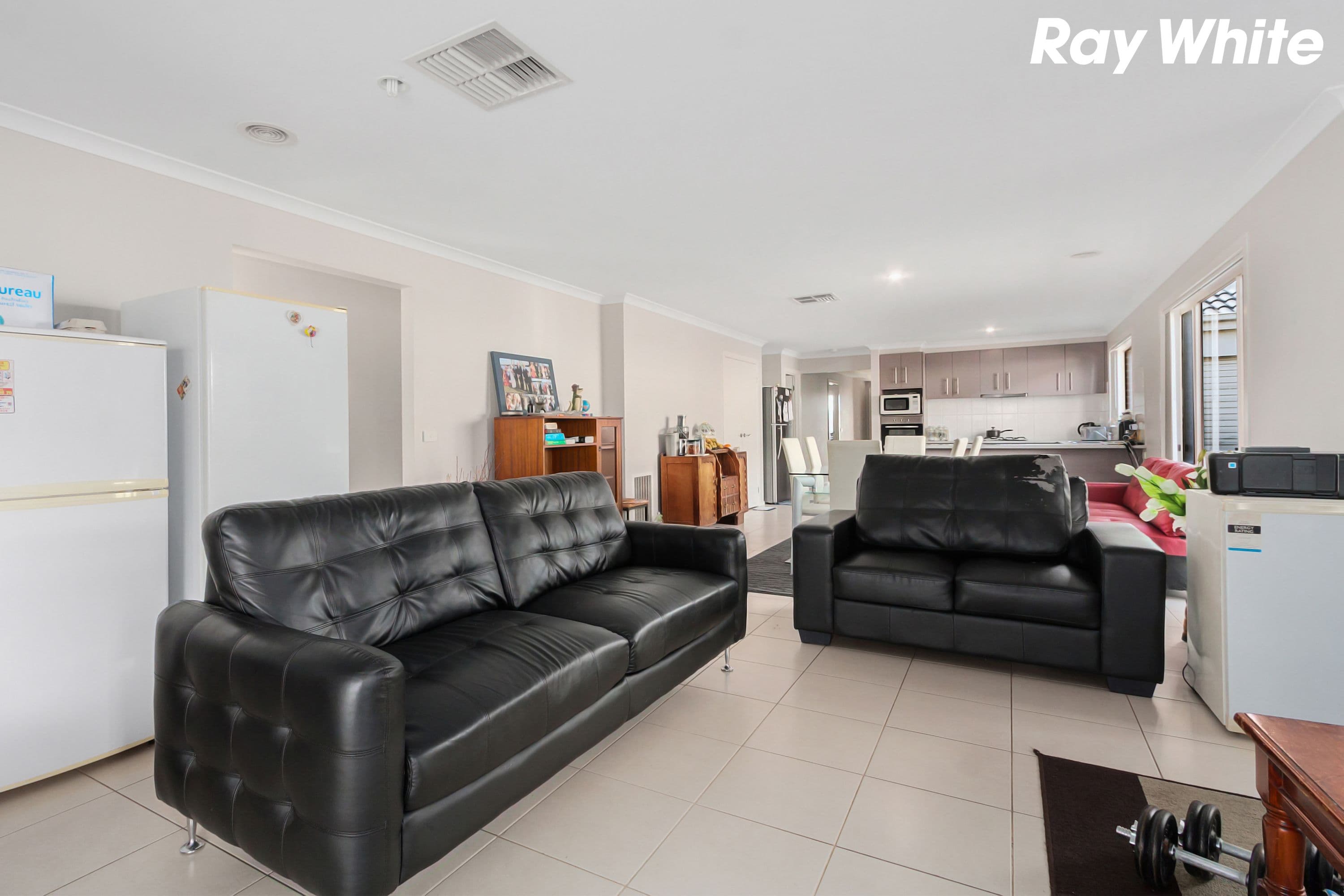 8 Ramel Way, Pakenham VIC 3810, Pakenham - Thumbnail 4
