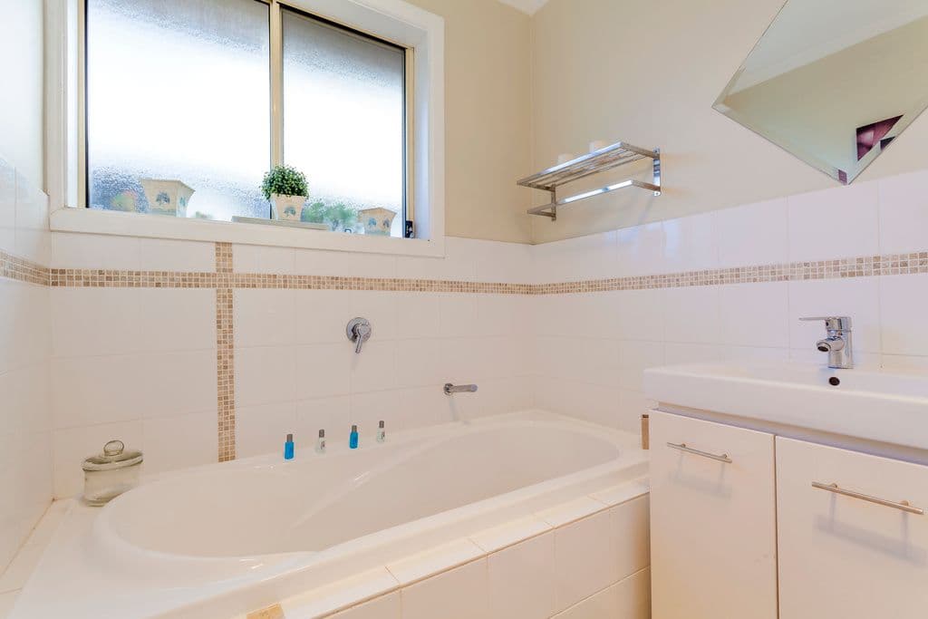 17 Talpa Crescent, CORIO VIC 3214, Corio - Thumbnail 5