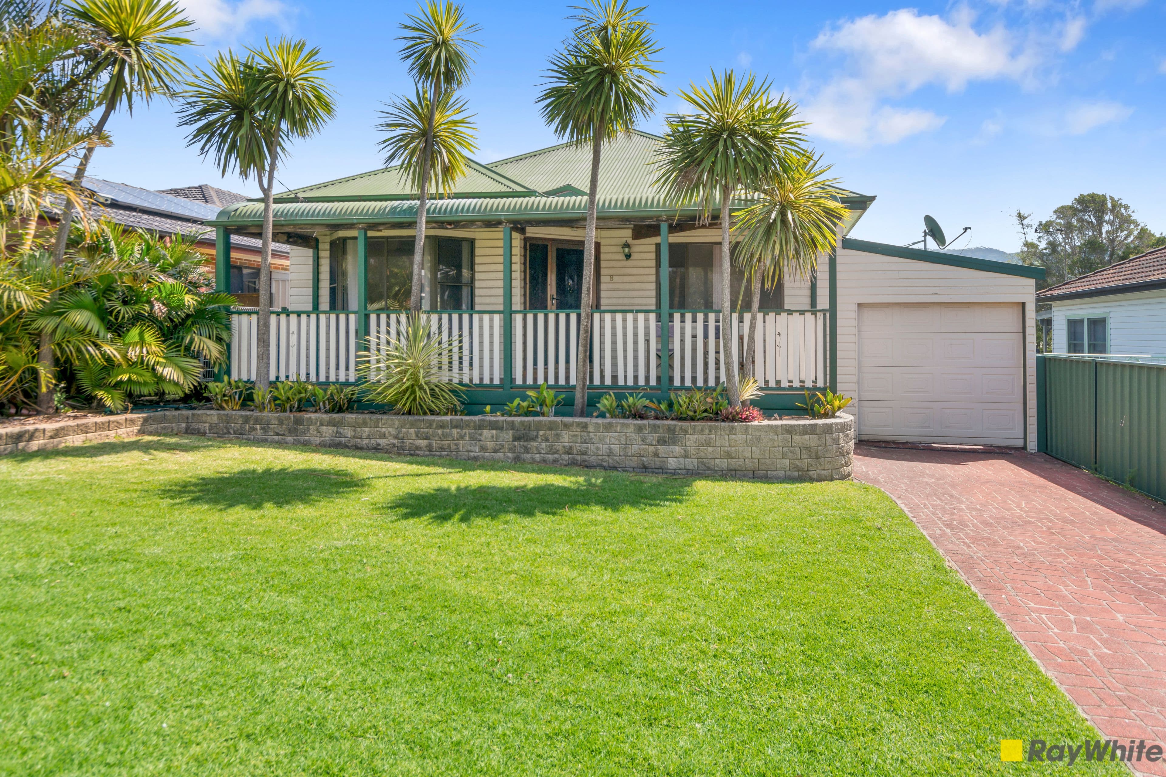 8 Kent Street, Bellambi NSW 2518, Bellambi - Image 1