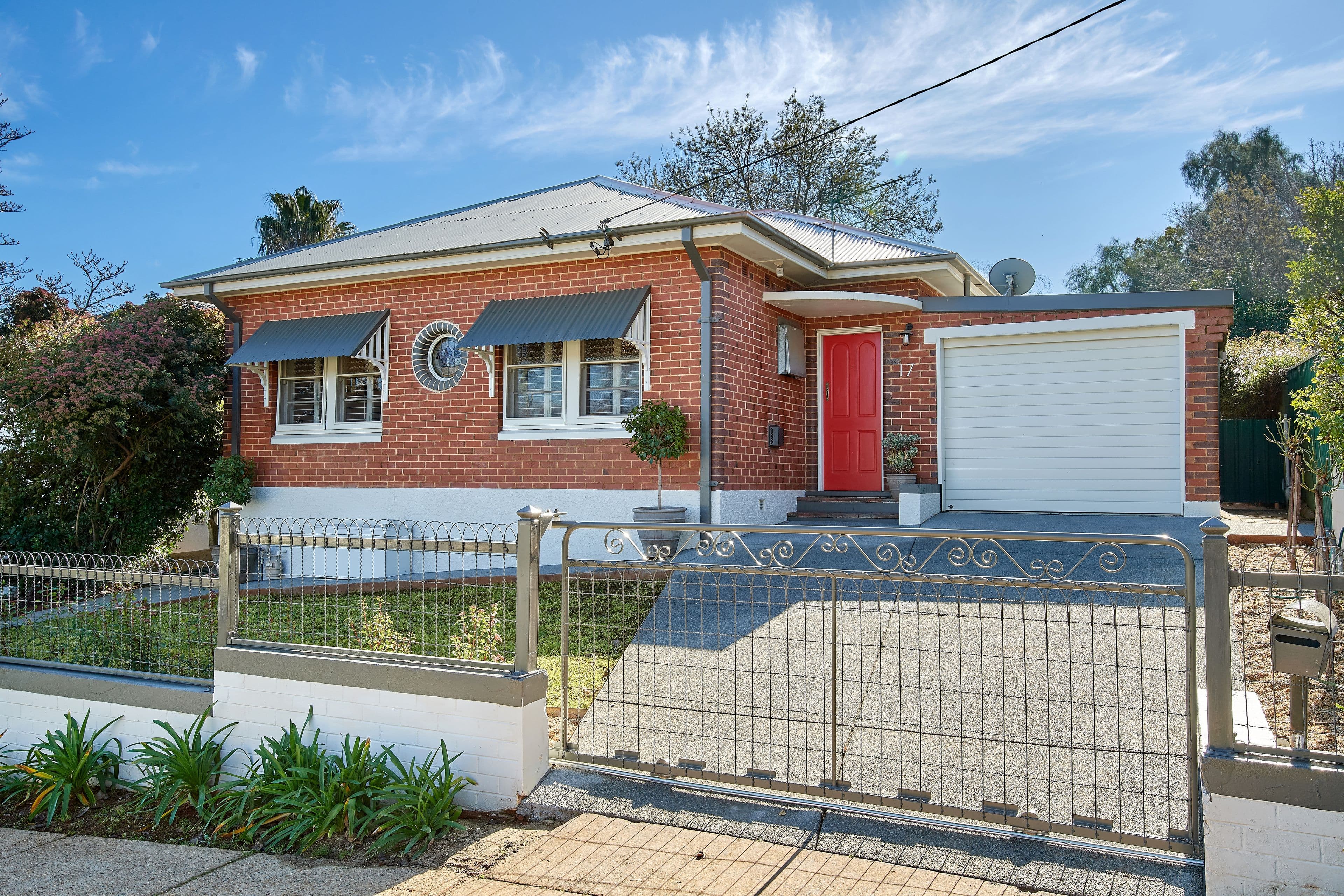17 Urana Street, Turvey Park NSW 2650, Turvey Park - Image 1
