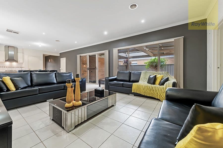 13 Burrora Way, Craigieburn VIC 3064, Craigieburn - Thumbnail 2