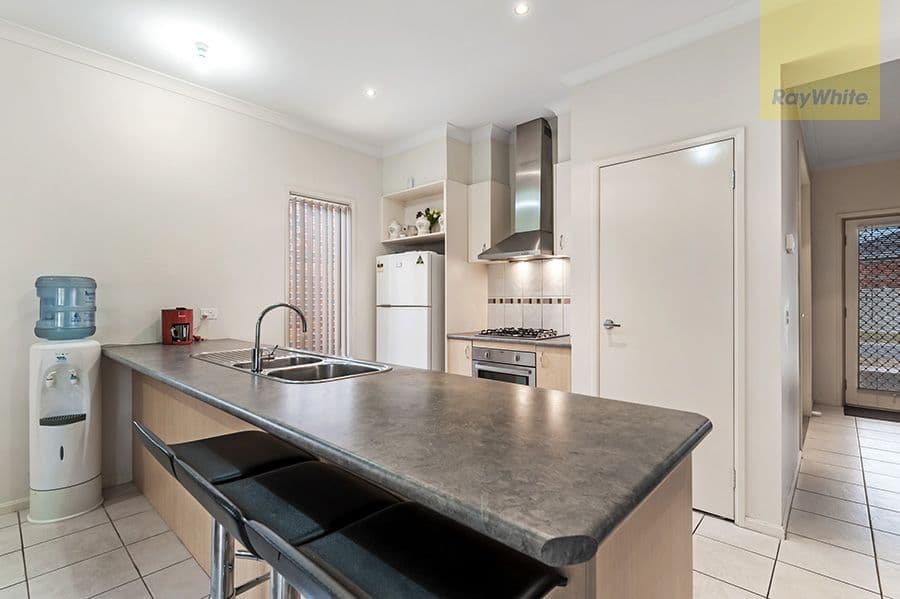 13 Burrora Way, Craigieburn VIC 3064, Craigieburn - Thumbnail 3