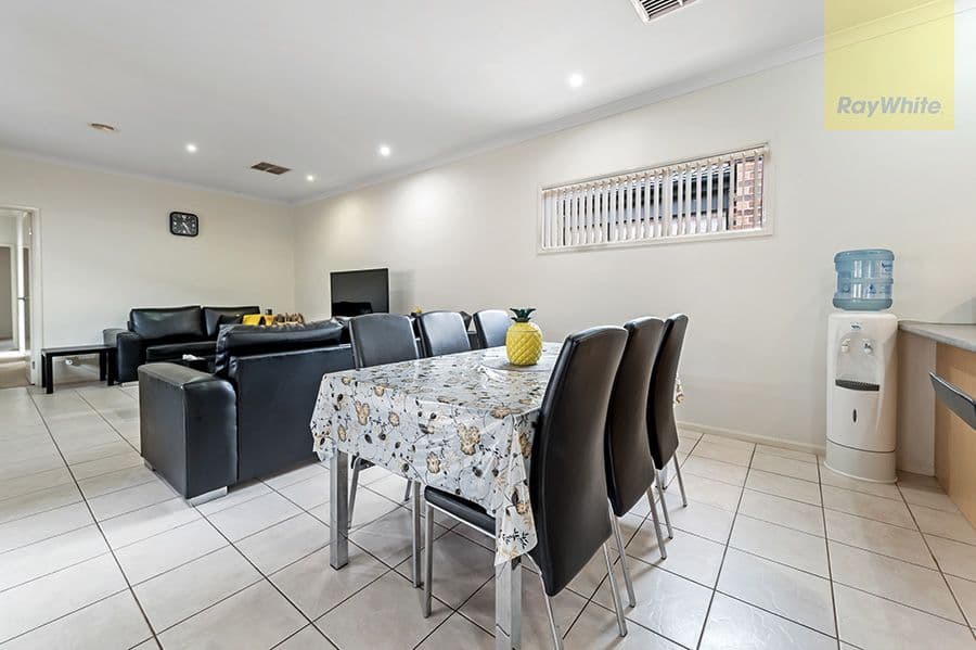 13 Burrora Way, Craigieburn VIC 3064, Craigieburn - Thumbnail 5