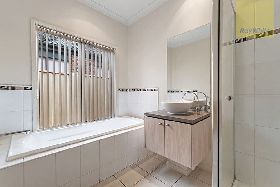 13 Burrora Way, Craigieburn VIC 3064, Craigieburn - Thumbnail 7