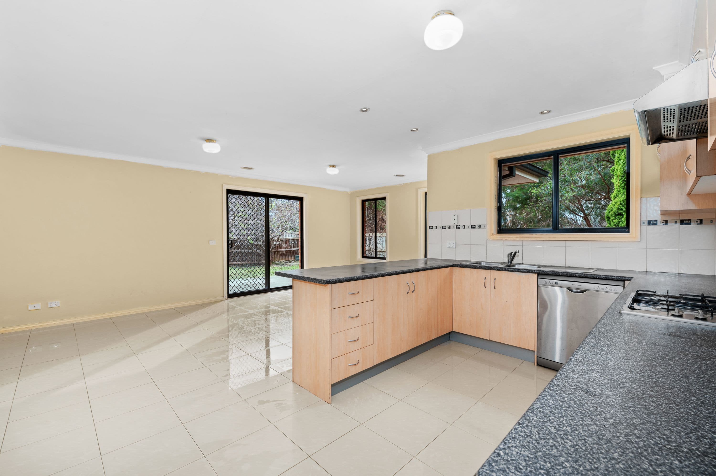 7 Evergreen Drive, South Morang VIC 3752, South Morang - Thumbnail 3