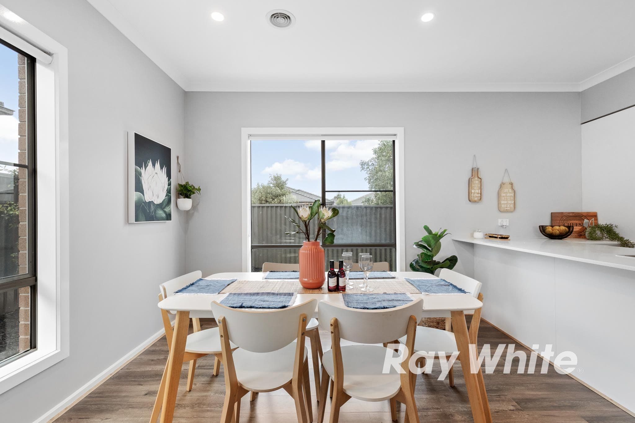 37 Creekwood Way, COBBLEBANK VIC 3338, Cobblebank - Thumbnail 4
