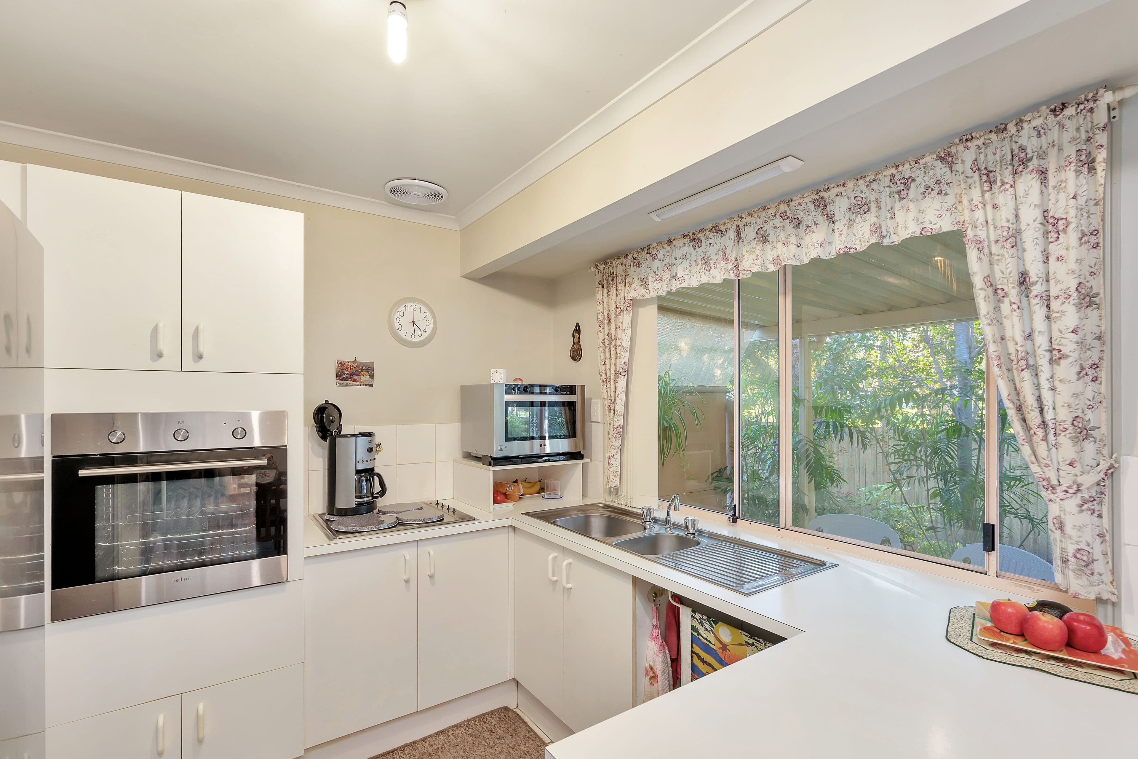 15 Michigan Drive, Oxenford QLD 4210, Oxenford - Thumbnail 2