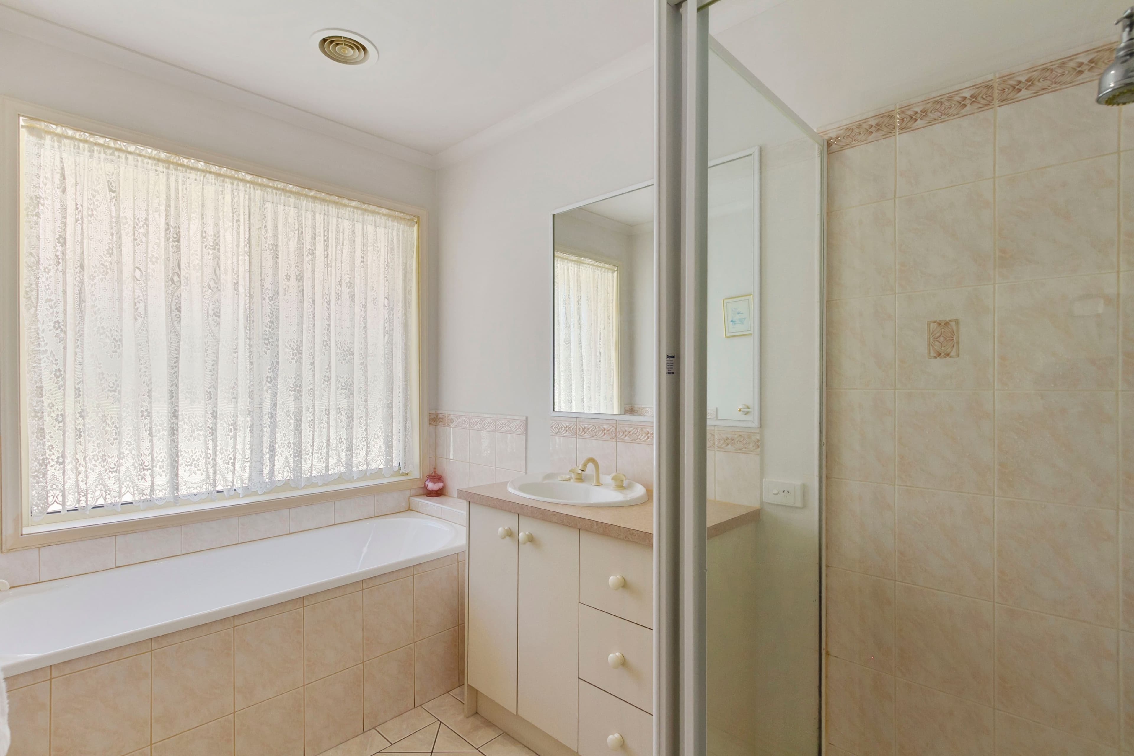 23 Holly Green Close, Rowville VIC 3178, Rowville - Thumbnail 5