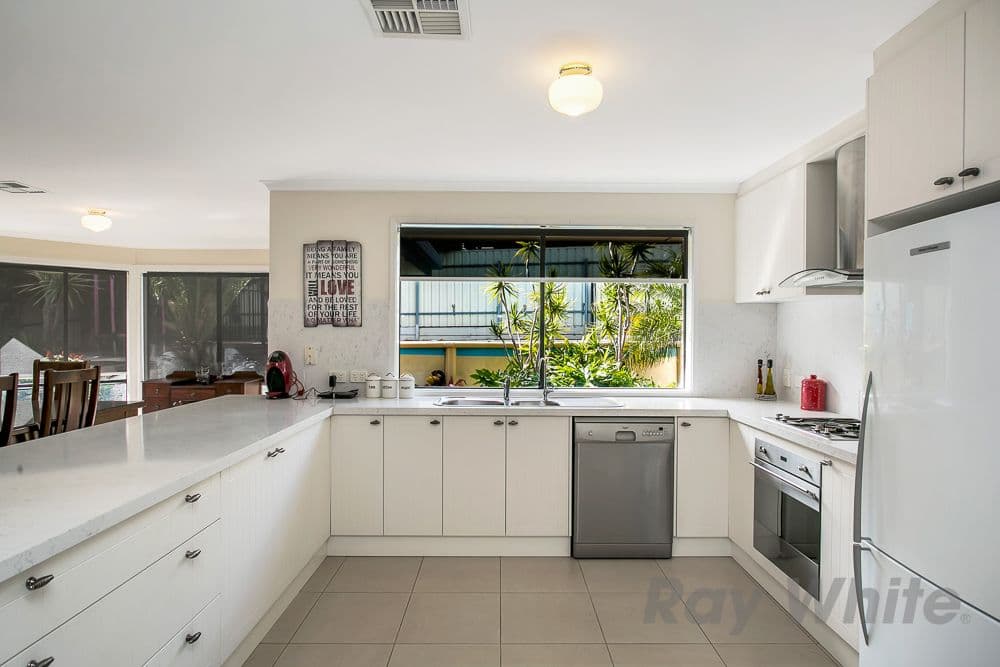 10 Mowbray Terrace, Happy Valley SA 5159, Happy Valley - Thumbnail 3