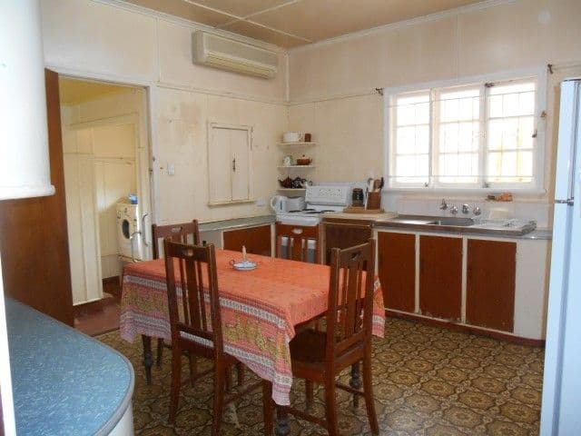 98 Stephen Street, HARRISTOWN QLD 4350, Harristown - Thumbnail 6