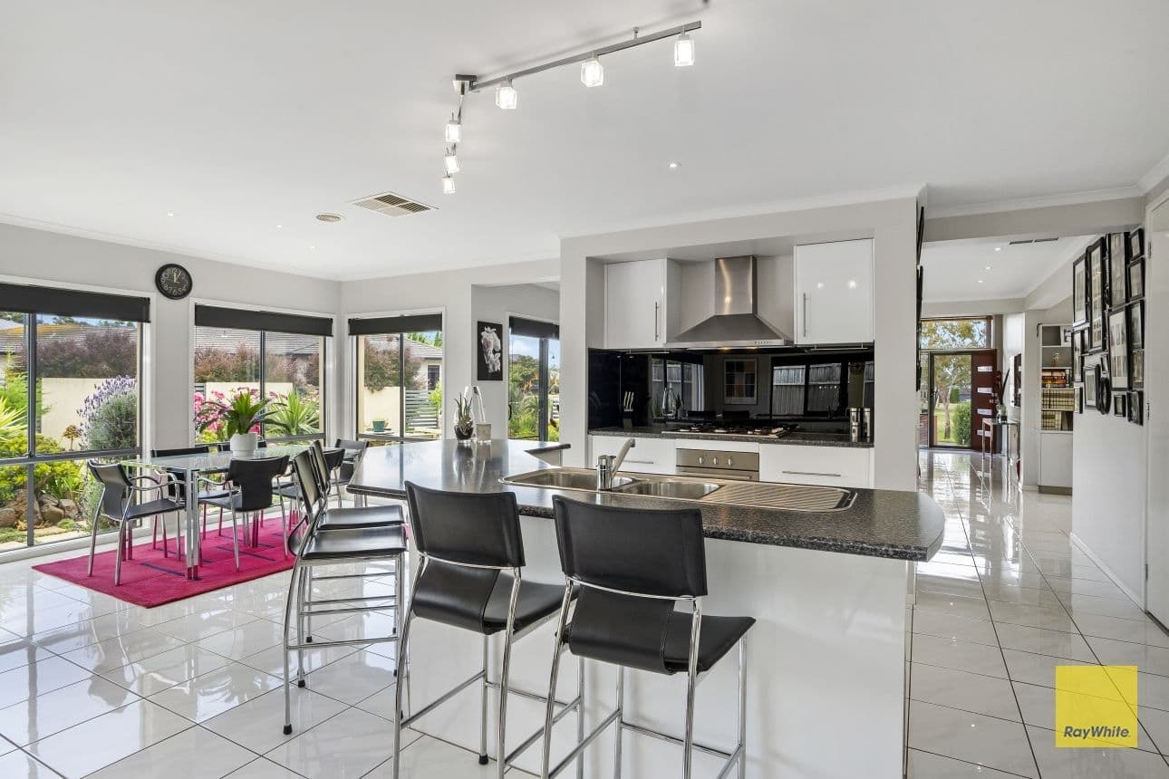 1 Olea Court, Hamlyn Heights VIC 3215, Hamlyn Heights - Thumbnail 3