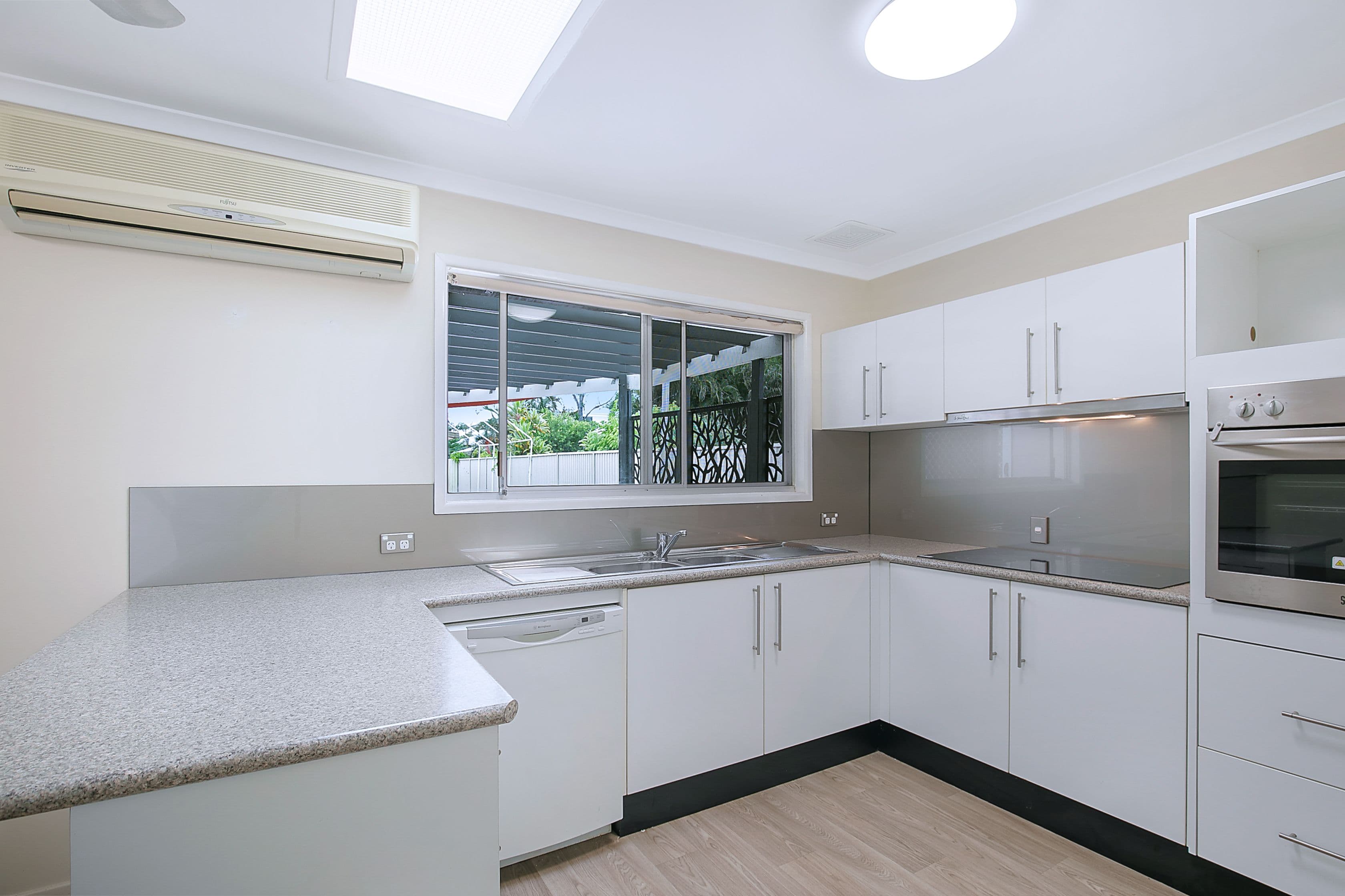 12 Roma Street, Scarborough QLD 4020, Scarborough - Thumbnail 4
